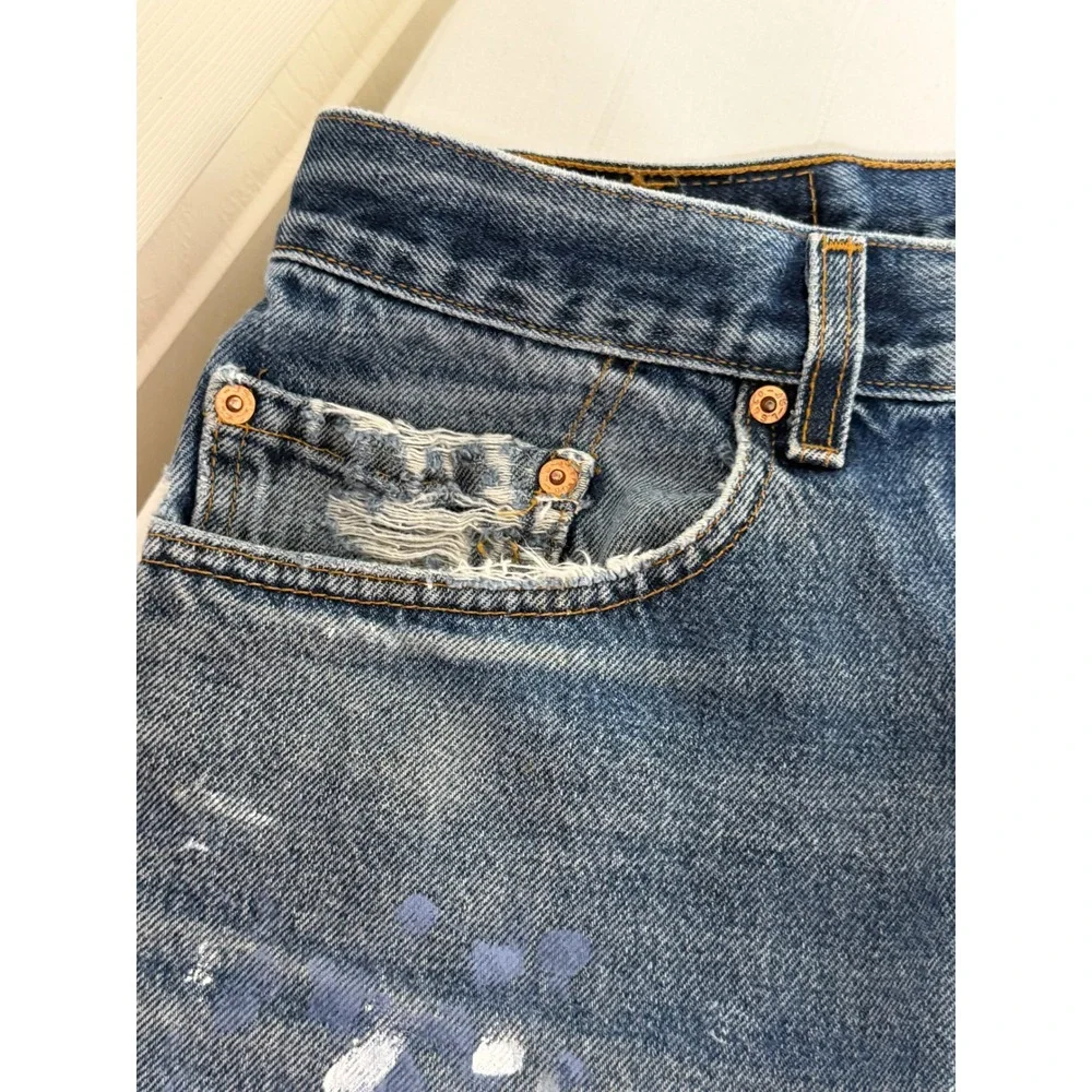 Vintage Levis 550 Relaxed Fit Jeans Men 31x34 USA Made Paint Splatter Distressed